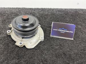 Gebruikte Waterpomp Mercedes Vito (639.6) 3.0 122 CDI V6 24V Prijs € 50,00 Inclusief btw aangeboden door Van Kronenburg Engines