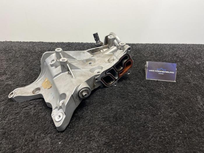 Gebruikte Dynamosteun onder Audi A3 (8P1) 2.0 16V TFSI Prijs € 75,00 Inclusief btw aangeboden door Van Kronenburg Engines