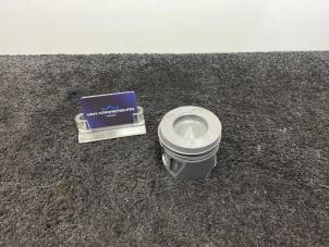 Nieuwe Zuiger Mercedes C (W204) 3.0 C-300 CDI V6 BlueEFFICIENCY 4-Matic Prijs € 125,01 Inclusief btw aangeboden door Van Kronenburg Engines