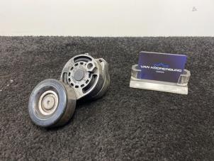 Gebruikte Spanrol V-Snaar Audi A6 Avant (C6) 2.4 V6 24V Prijs € 40,00 Inclusief btw aangeboden door Van Kronenburg Engines