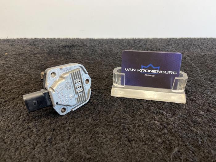 Gebruikte Olie niveau sensor Volkswagen Crafter 2.5 TDI 30/35/50 Prijs € 19,95 Inclusief btw aangeboden door Van Kronenburg Engines