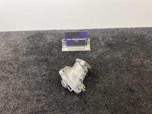 Gebruikte Thermostaat Mercedes Vito Prijs € 50,00 Inclusief btw aangeboden door Van Kronenburg Engines