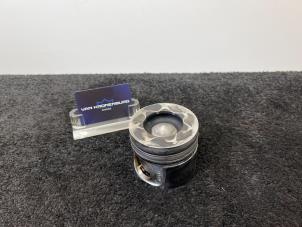 Gebruikte Zuiger BMW 5 serie (F10) M550d 3.0 xDrive 24V Prijs € 139,15 Inclusief btw aangeboden door Van Kronenburg Engines