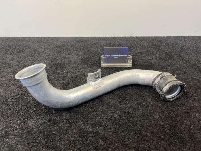 Gebruikte Intercooler Buis Mercedes C (R205) 3.0 C-43 AMG V6 24V Turbo 4-Matic Prijs € 20,00 Inclusief btw aangeboden door Van Kronenburg Engines