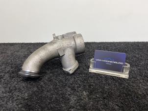 Gebruikte Turbo Pijp Volkswagen Transporter T6 2.0 TDI 199 4Motion Prijs € 75,00 Inclusief btw aangeboden door Van Kronenburg Engines