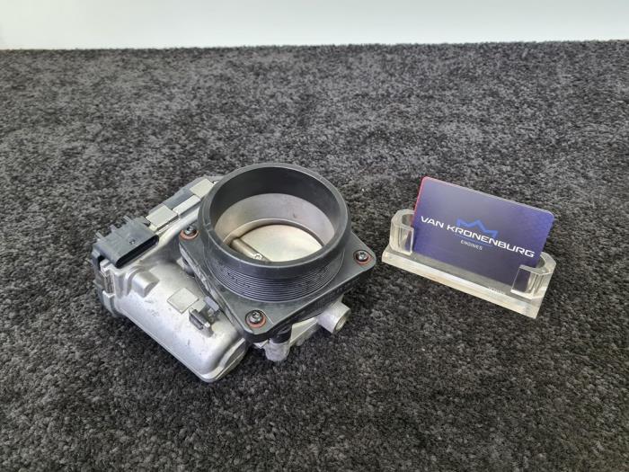 Gasklephuis van een Mercedes-AMG GLE AMG (W166) 3.0 43 AMG V6 24V4-Matic 2018