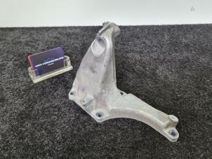 Gebruikte Motorsteun Mercedes CL (215) 5.8 CL-600 V12 36V Prijs € 50,00 Inclusief btw aangeboden door Van Kronenburg Engines