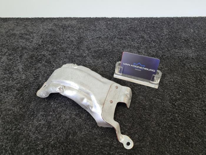 Gebruikte Hitteschild uitlaat Mercedes C (W204) 1.6 C-180K 16V BlueEfficiency Prijs € 20,00 Inclusief btw aangeboden door Van Kronenburg Engines