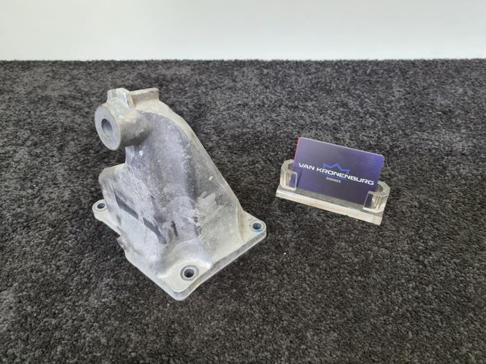 Gebruikte Motorrubber Mercedes S (W220) 5.8 S-600L V12 36V Prijs € 49,95 Inclusief btw aangeboden door Van Kronenburg Engines