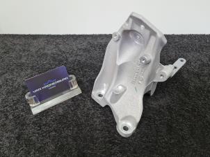 Nieuwe Motorsteun Lamborghini Huracan 5.2 V10 LP 600-4 Prijs € 60,00 Inclusief btw aangeboden door Van Kronenburg Engines