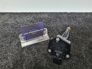 Gebruikte Oliepeil sensor Mercedes C (W205) C-200d 1.6 Turbo 16V Prijs € 39,95 Inclusief btw aangeboden door Van Kronenburg Engines