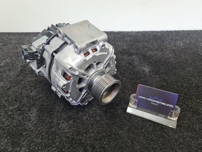 Dynamo van een Audi A4 (B9) 2.0 45 TFSI Mild Hybrid 16V Quattro
