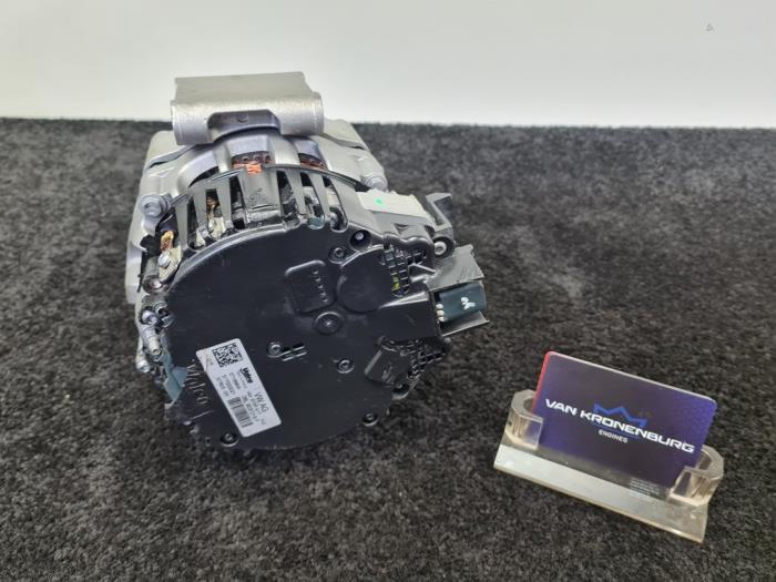 Dynamo van een Audi A4 (B9) 2.0 45 TFSI Mild Hybrid 16V Quattro