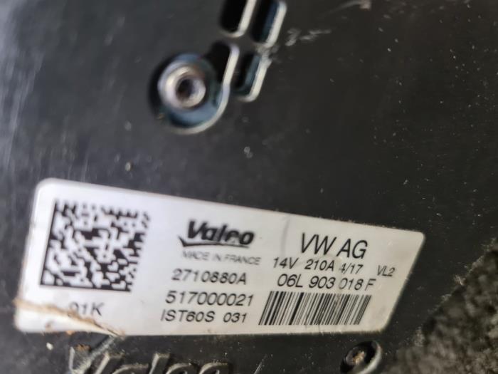 Dynamo van een Audi A4 (B9) 2.0 45 TFSI Mild Hybrid 16V Quattro