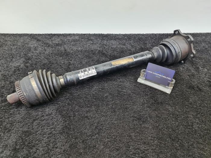 Gebruikte Steekas links-voor Audi A4 (B5) 1.9 TDI Prijs € 75,00 Inclusief btw aangeboden door Van Kronenburg Engines