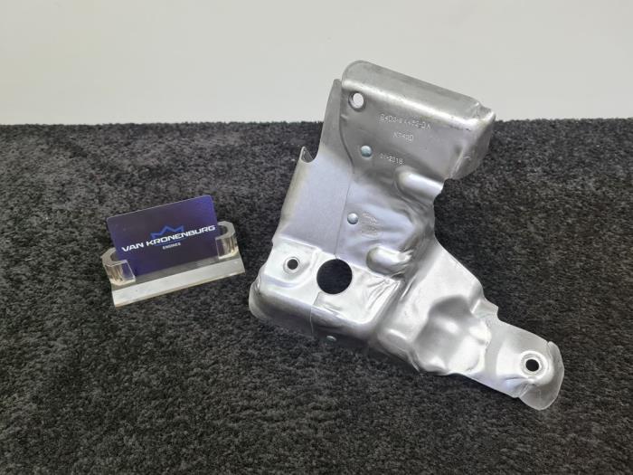 Nieuwe Hitteschild uitlaat Jaguar XF (X260) 2.0d 180 16V AWD Prijs € 54,99 Inclusief btw aangeboden door Van Kronenburg Engines