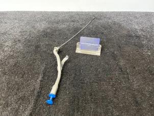 Gebruikte Olie Peilstok Mercedes C (W205) C-63 AMG 4.0 V8 Biturbo Prijs € 30,00 Inclusief btw aangeboden door Van Kronenburg Engines