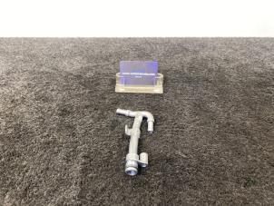 Nieuwe Leiding (diversen) Mercedes C (W205) C-63 AMG 4.0 V8 Biturbo Prijs € 39,95 Inclusief btw aangeboden door Van Kronenburg Engines