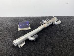 Gebruikte Waterpijp Audi S6 (C6) 5.2 V10 40V Prijs € 22,00 Inclusief btw aangeboden door Van Kronenburg Engines