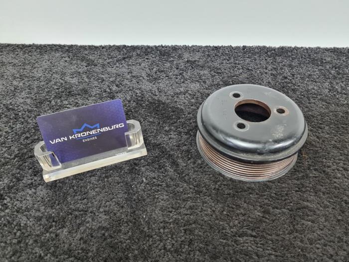 Gebruikte Poelie Waterpomp Landrover Discovery III (LAA/TAA) 2.7 TD V6 Prijs € 40,00 Inclusief btw aangeboden door Van Kronenburg Engines