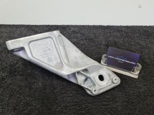 Gebruikte Motorsteun Landrover Range Rover III (LM) 4.4 V8 32V Prijs € 20,00 Inclusief btw aangeboden door Van Kronenburg Engines