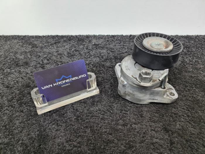 Gebruikte Spanrol Multiriem Mercedes E (C207) E-350 CGI V6 24V Prijs € 20,00 Inclusief btw aangeboden door Van Kronenburg Engines