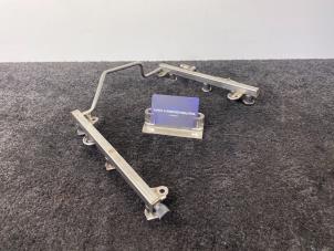 Gebruikte Injector brug Mercedes C (W203) 3.0 C-280 V6 24V 4-Matic Prijs € 15,00 Inclusief btw aangeboden door Van Kronenburg Engines