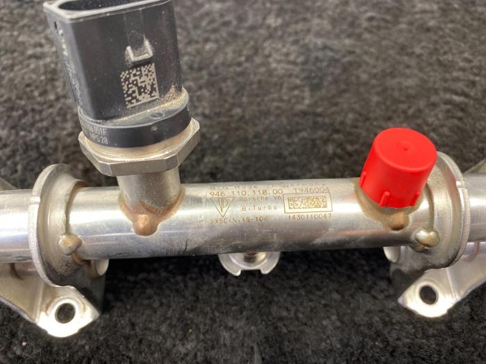 Injector brug van een Porsche Macan (95B) 3.6 V6 24V Turbo Pack Performance 2015