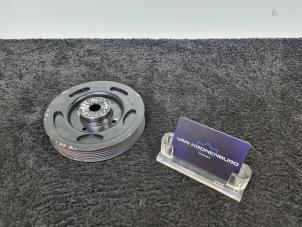 Gebruikte Krukas Poelie Volkswagen Golf VII Variant (AUVV) 2.0 R 4Motion 16V Prijs € 19,00 Inclusief btw aangeboden door Van Kronenburg Engines