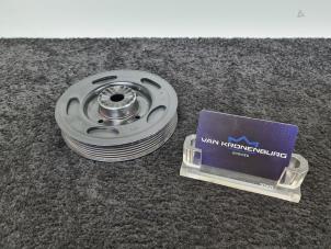 Gebruikte Krukas Poelie Volkswagen Golf VII Variant (AUVV) 2.0 R 4Motion 16V Prijs € 19,00 Inclusief btw aangeboden door Van Kronenburg Engines