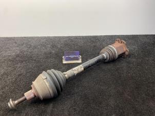 Gebruikte Aandrijfas links-voor Audi S6 (C6) 5.2 V10 40V Prijs € 80,01 Inclusief btw aangeboden door Van Kronenburg Engines