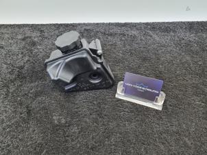 Gebruikte Servo Oliereservoir Mercedes R (W251) 3.0 280 V6 24V 4-Matic Prijs € 25,00 Inclusief btw aangeboden door Van Kronenburg Engines