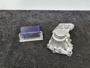 Gebruikte Hogedrukpomp Mercedes E (W212) E-300 V6 24V BlueEFFICIENCY 4-Matic Prijs € 40,00 Inclusief btw aangeboden door Van Kronenburg Engines