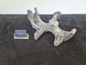 Gebruikte Dynamosteun boven Porsche Cayenne (9PA) 3.2 V6 24V Prijs € 29,95 Inclusief btw aangeboden door Van Kronenburg Engines