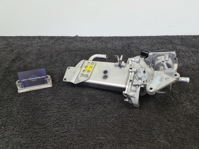 EGR koeler van een Audi A5 (8T3) 2.0 TDI 16V 2012