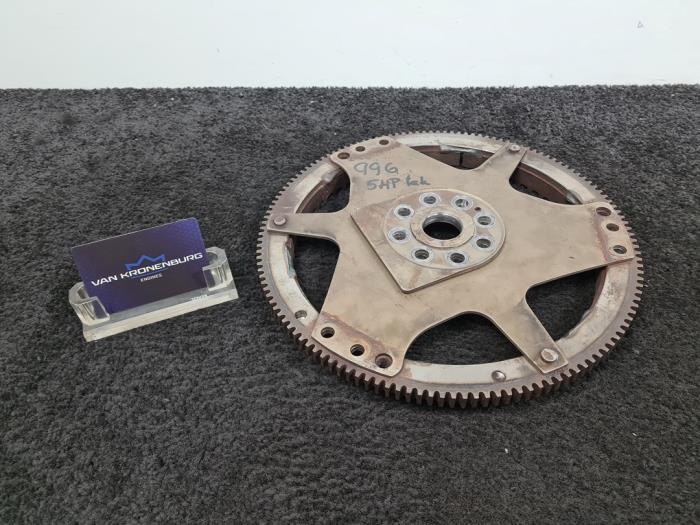 Gebruikte Starterkrans Porsche 911 (996) 3.4 Carrera 4 24V Prijs € 125,01 Inclusief btw aangeboden door Van Kronenburg Engines