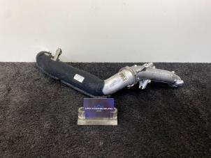 Gebruikte Intercooler Buis Mercedes C (W205) C-200d 1.6 Turbo 16V Prijs € 49,95 Inclusief btw aangeboden door Van Kronenburg Engines