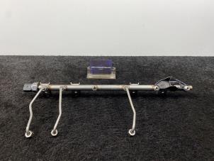 Gebruikte Injector brug BMW 3 serie (E92) 330i 24V Prijs € 29,95 Inclusief btw aangeboden door Van Kronenburg Engines