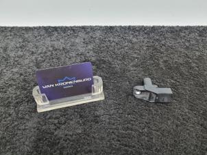 Gebruikte Nokkenas Sensor BMW M3 (E92) 4.0 V8 32V Prijs € 35,01 Inclusief btw aangeboden door Van Kronenburg Engines