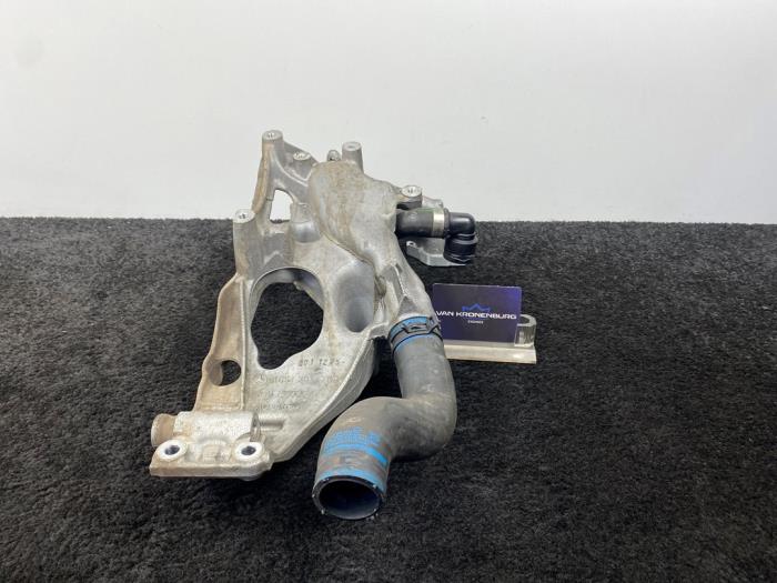 Gebruikte Dynamosteun onder Mercedes A (W176) 2.2 A-220 d 16V 4-Matic Prijs € 15,00 Inclusief btw aangeboden door Van Kronenburg Engines