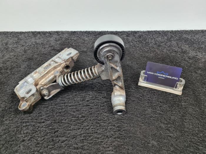 Gebruikte Spanner multiriem Mercedes B (W246/W242) 2.1 B-200 CDI BlueEFFICIENCY, B-200d 16V Prijs € 24,95 Inclusief btw aangeboden door Van Kronenburg Engines