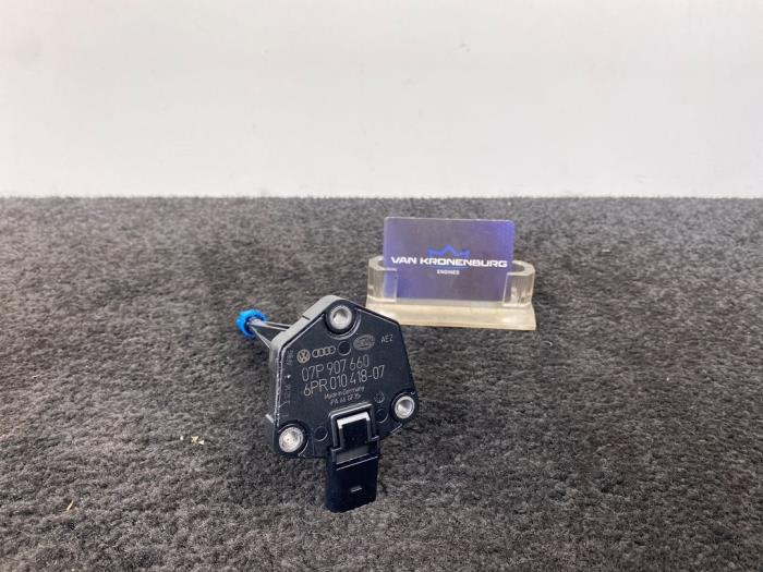Gebruikte Oliepeil sensor Volkswagen Crafter (SY) 2.0 TDI FWD Prijs € 35,01 Inclusief btw aangeboden door Van Kronenburg Engines
