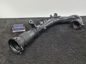 Gebruikte Luchtinlaat slang Mercedes GLB (247.6) 2.0 AMG GLB-35 Turbo 16V 4-Matic Prijs € 120,00 Inclusief btw aangeboden door Van Kronenburg Engines