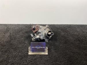 Gebruikte Dieselpomp Mercedes E (W213) E-200d 2.0 Turbo 16V Prijs € 240,00 Inclusief btw aangeboden door Van Kronenburg Engines