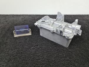 Nieuwe Warmtewisselaar Mercedes C-Klasse AMG (W206) C-63S E-Performance AMG 2.0 Turbo 4-Matic+ Prijs € 125,01 Inclusief btw aangeboden door Van Kronenburg Engines