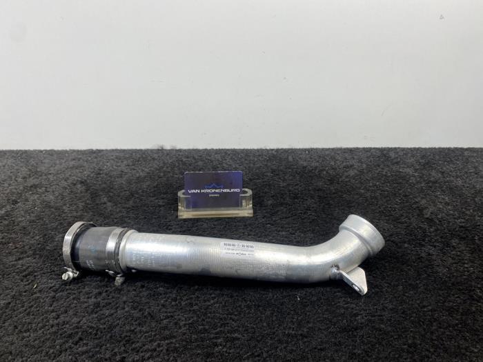 Gebruikte Intercooler Buis Mercedes CLS (C257) 450 EQ Boost 3.0 24V 4-Matic Prijs € 35,01 Inclusief btw aangeboden door Van Kronenburg Engines