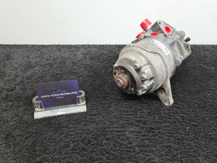 Gebruikte Pomp Servo BMW X5 (E70) M50d 3.0 24V Prijs € 500,00 Inclusief btw aangeboden door Van Kronenburg Engines