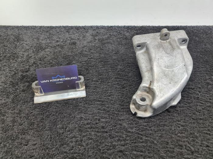 Gebruikte Motorrubber Mercedes E (W212) E-300 CDI V6 24V BlueEfficiency Prijs € 30,00 Inclusief btw aangeboden door Van Kronenburg Engines