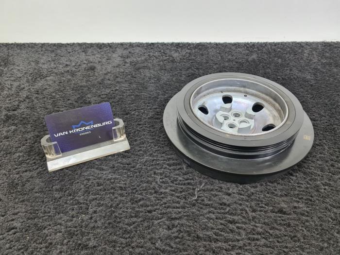Gebruikte Krukas Poelie Mercedes C (W206) C-220d 2.0 Turbo 16V 4-Matic Prijs € 175,00 Inclusief btw aangeboden door Van Kronenburg Engines