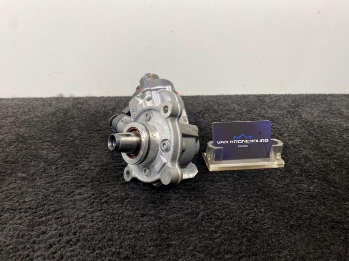 Dieselpomp van een Mercedes-Benz Vito (447.6) 2.0 116 CDI 16V 4x4 2021